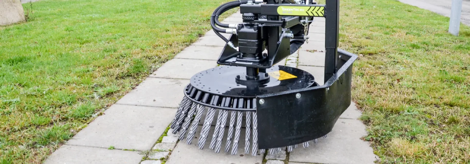 Weed brush machine for tractor