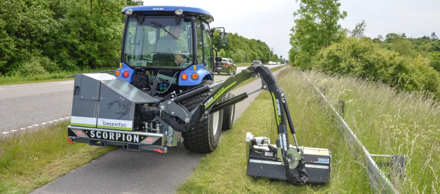 Hydraulisk slagleklipper til kompakttraktor